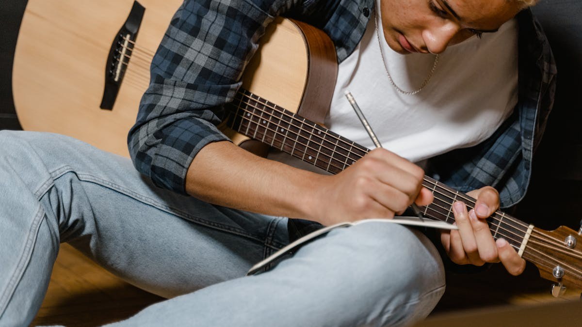 歌手・SSWも学ぶプロのギター作曲法